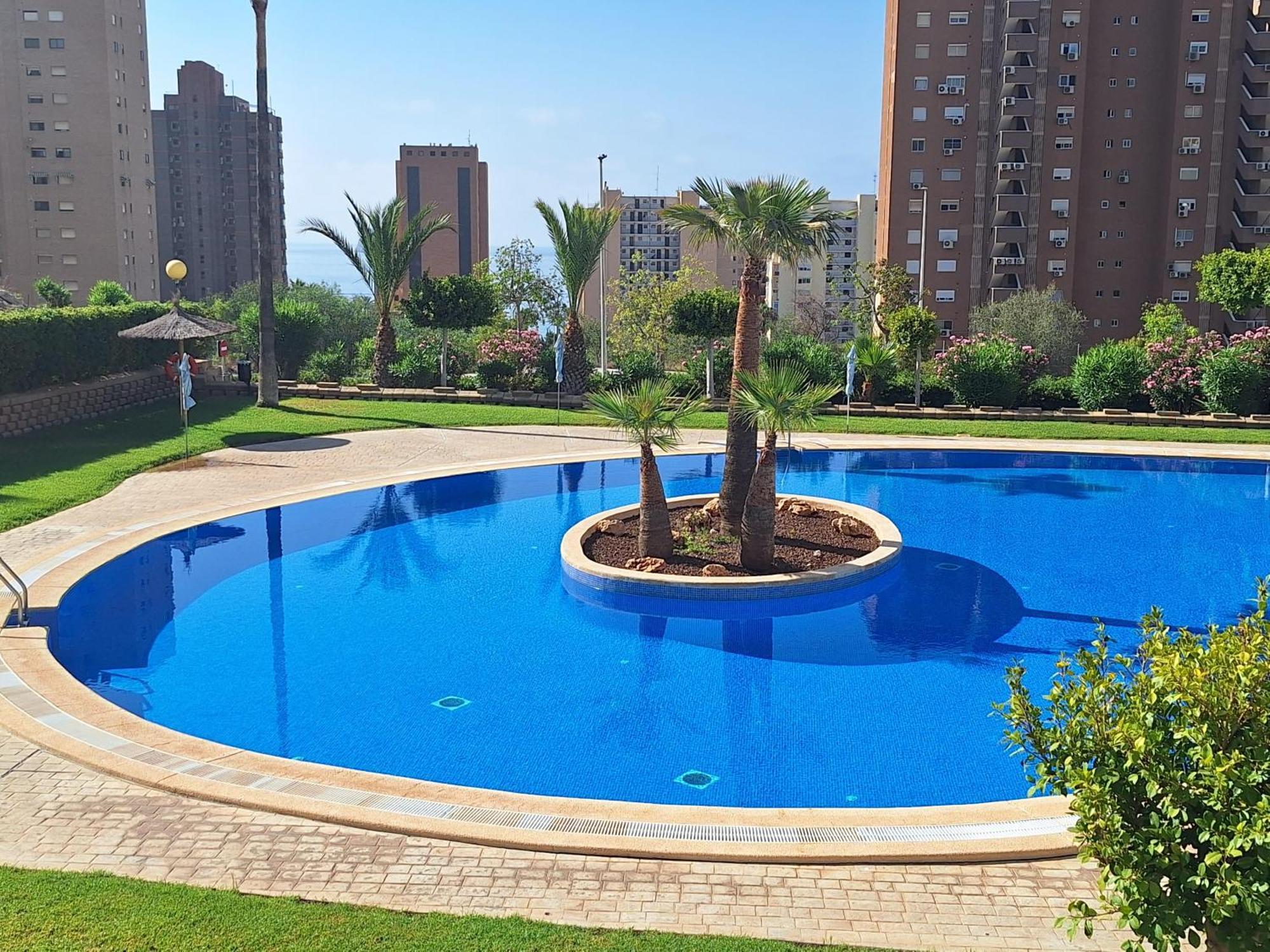 Apartamento Las Marinas, Apartamento Muy Amplio Cerca De La Playa Benidorm Exterior foto