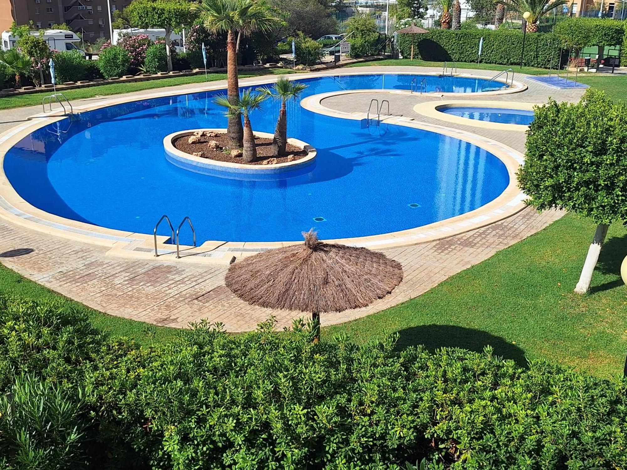 Apartamento Las Marinas, Apartamento Muy Amplio Cerca De La Playa Benidorm Exterior foto